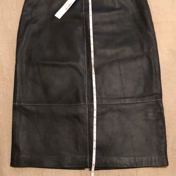 💯% Lamb Leather Pencil Skirt - Picture 3 of 5